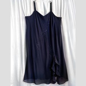 Dark navy-blue dress, elegant with bead embroidery. Size 34W (Plus size) New NWT